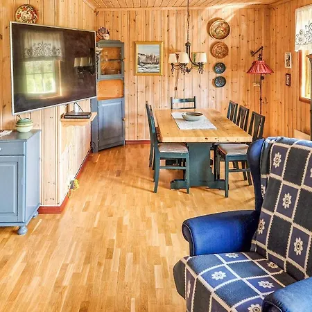 5 Bedroom Front In * Hornnes